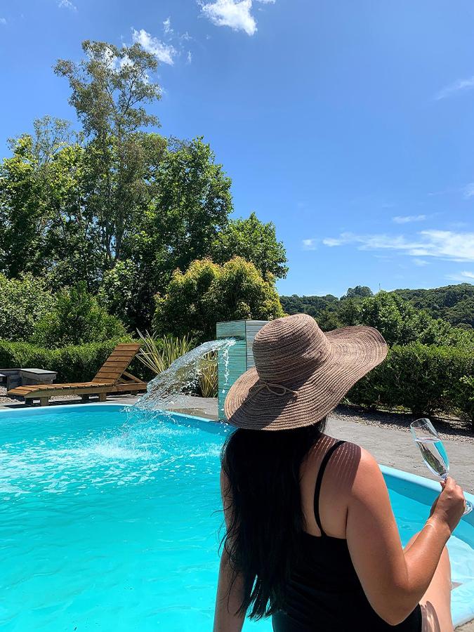 Chalé Sunset com Hidro, lareira, piscina, cavalo, trilha, tiro ao alvo - B&B
