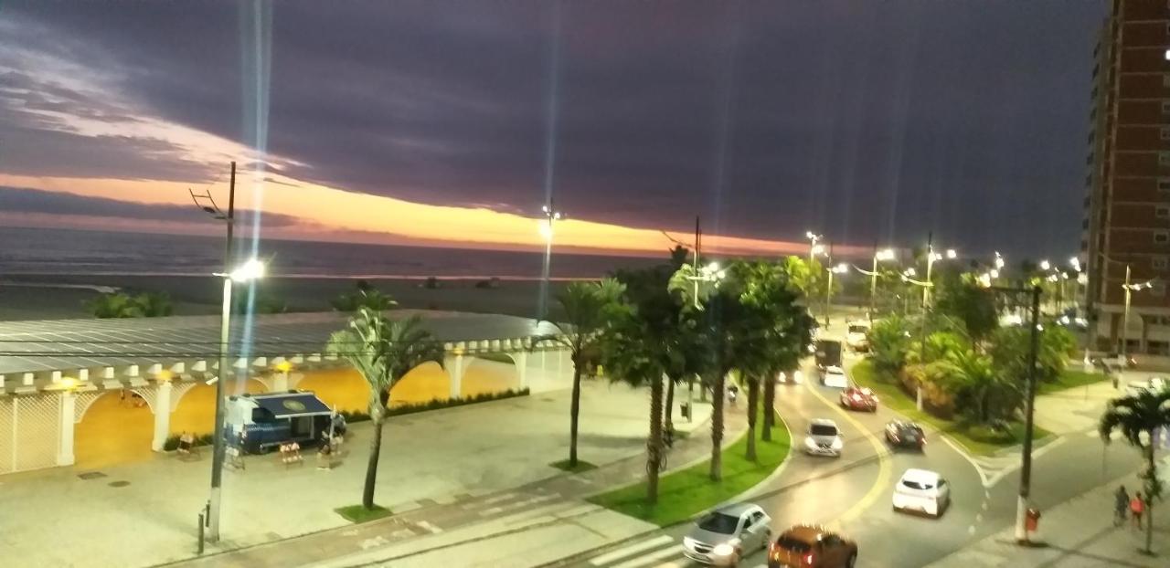 Vista Maravilhosa do Mar na Guilhermina Praia Grande-SP - Chambres d'hôtes Praia Grande