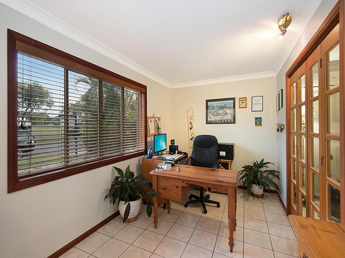 Camera Queen Standard