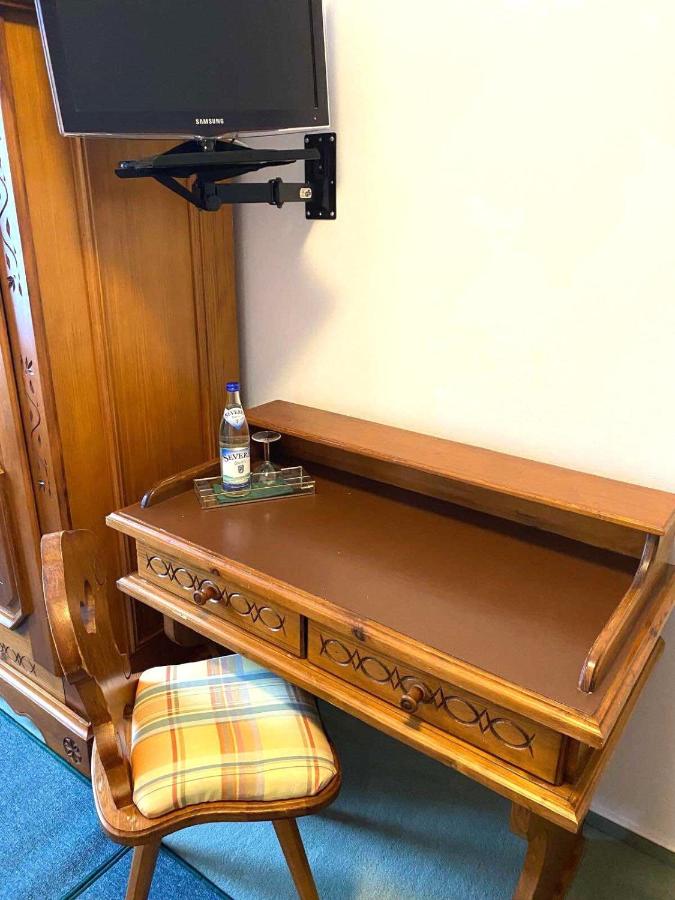 Single Room with Shared Bathroom