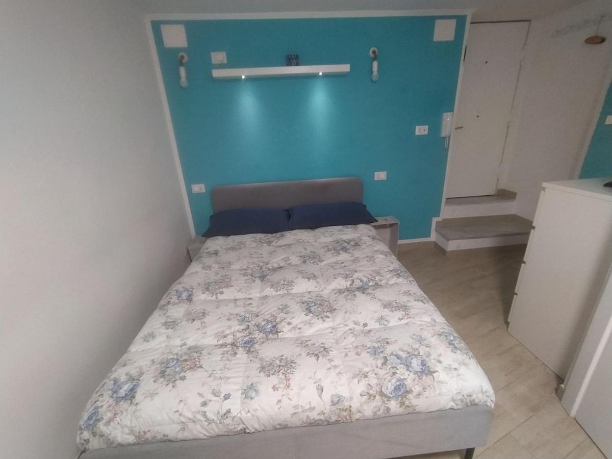 Studioflat, very central & quiet! - B&B Napoli