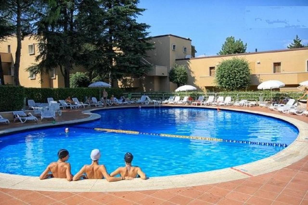 B&B Peschiera del Garda - Appartamenti Massimiliano - Bed and Breakfast Peschiera del Garda