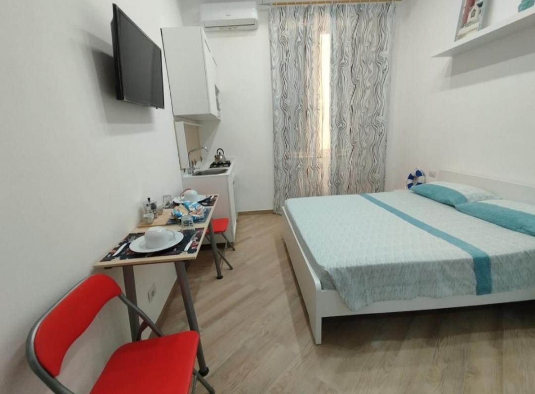 Stanza centrale - B&B Napoli