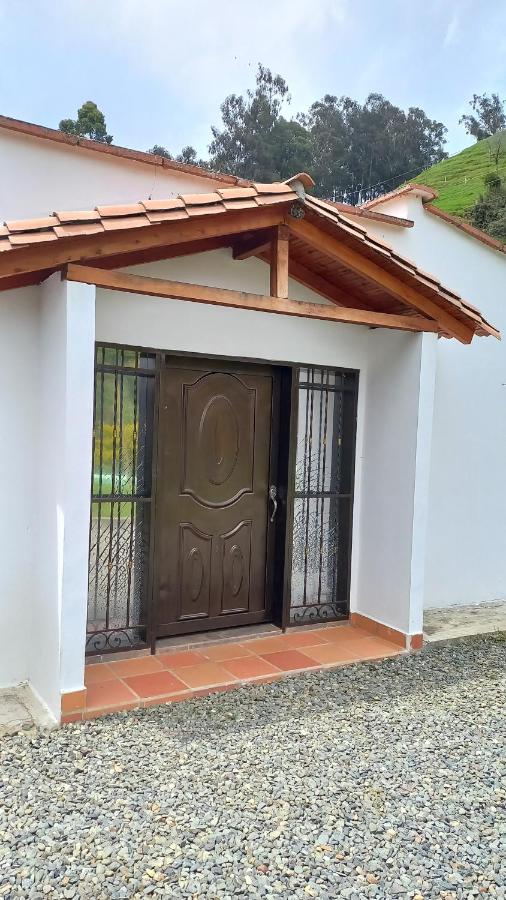 EpicBK Casa Campestre en San Pedro Antioquia - B&B