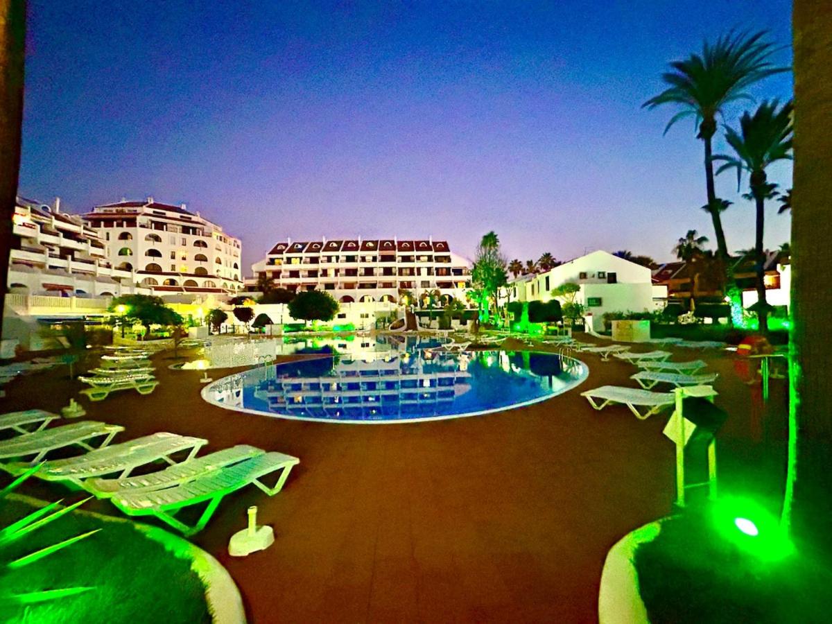 Parque Santiago II, Holiday apartment with separate entrance - B&B Playa de las Américas