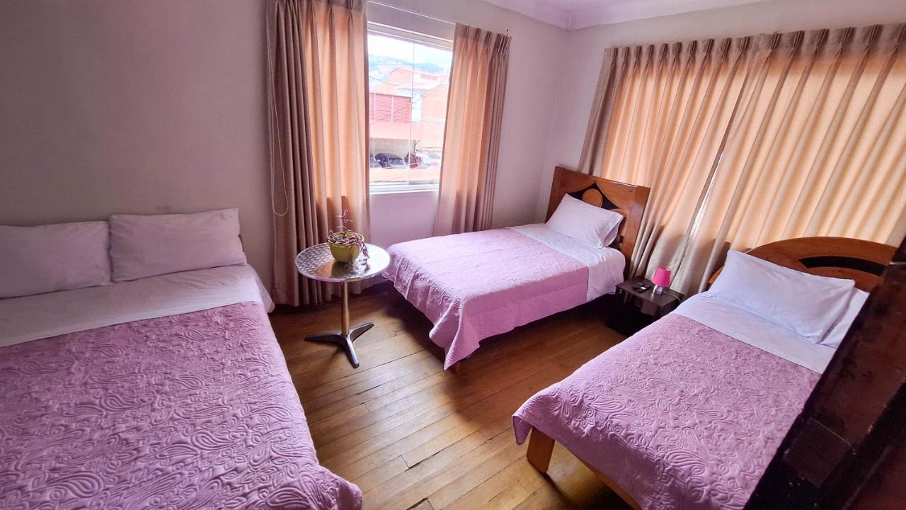 Habitación Familiar con baño compartido