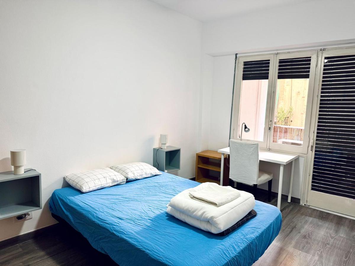 Three-Bedroom Apartment with Balcony