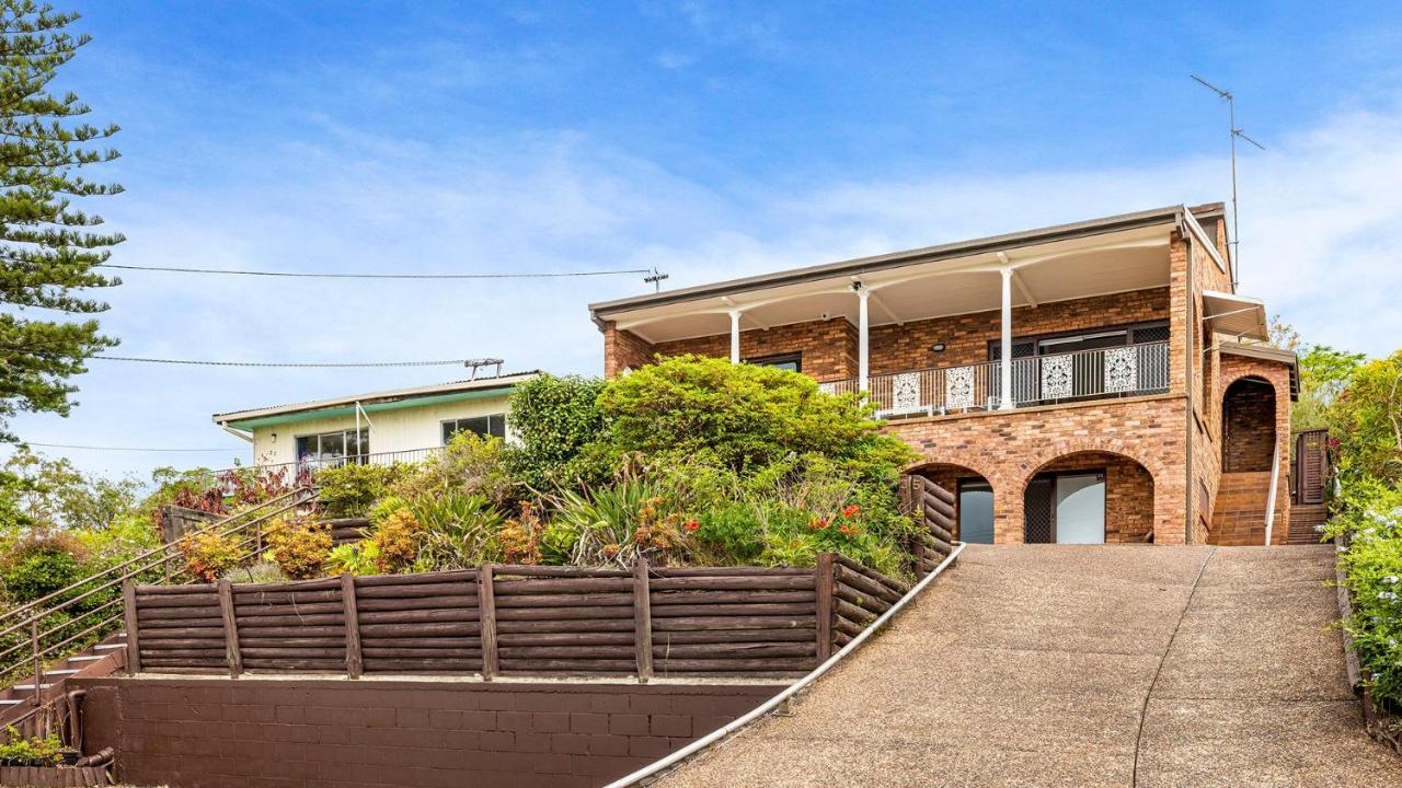 Government House, 35 Government Road - pet friendly , water views - B&B