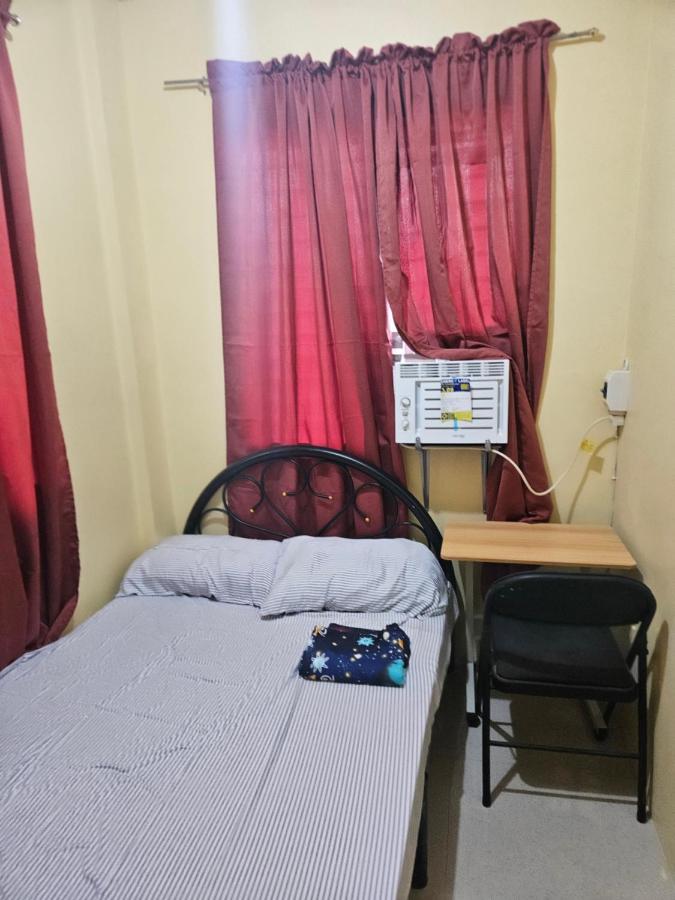 Mel's Place Batangas Unit 8 Two-Bedroom House w Free Parking WIFI Netflix Smart TV Fit to 4 Adults or kids - B&B Batangas