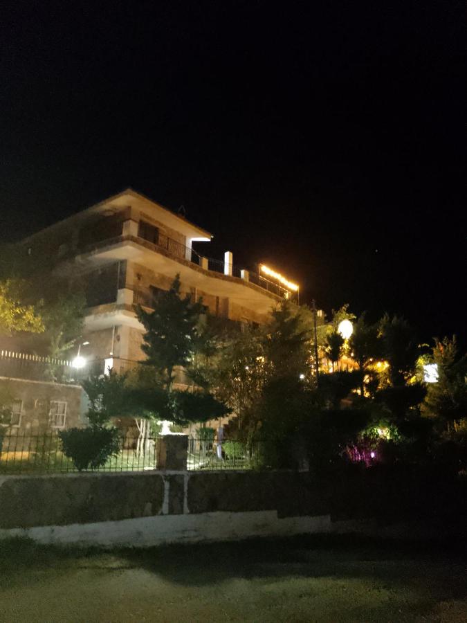 Hotel Bar Restaurant Stone Dream - B&B Udënisht