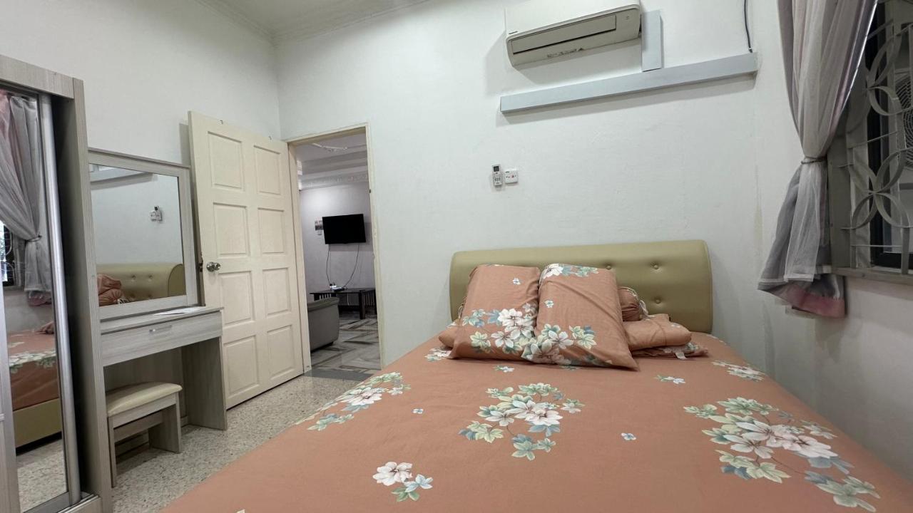 Taman Bagan, Butterworth Single Storey Terrace House, 9mins to Sunway Carnival Mall, Seberang Jaya - Chambres d'hôtes Butterworth