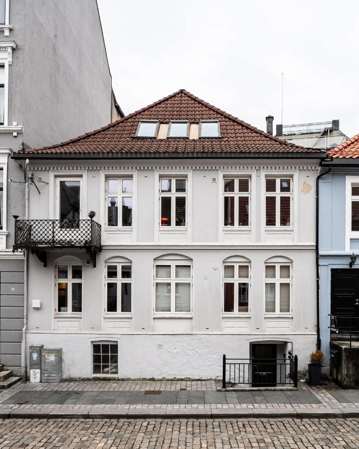 200m to Torgalmenningen & 20 sqm terrace - B&B