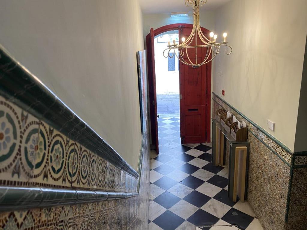 Bright and Lovely 1BR Penthouse in King Street - B&B