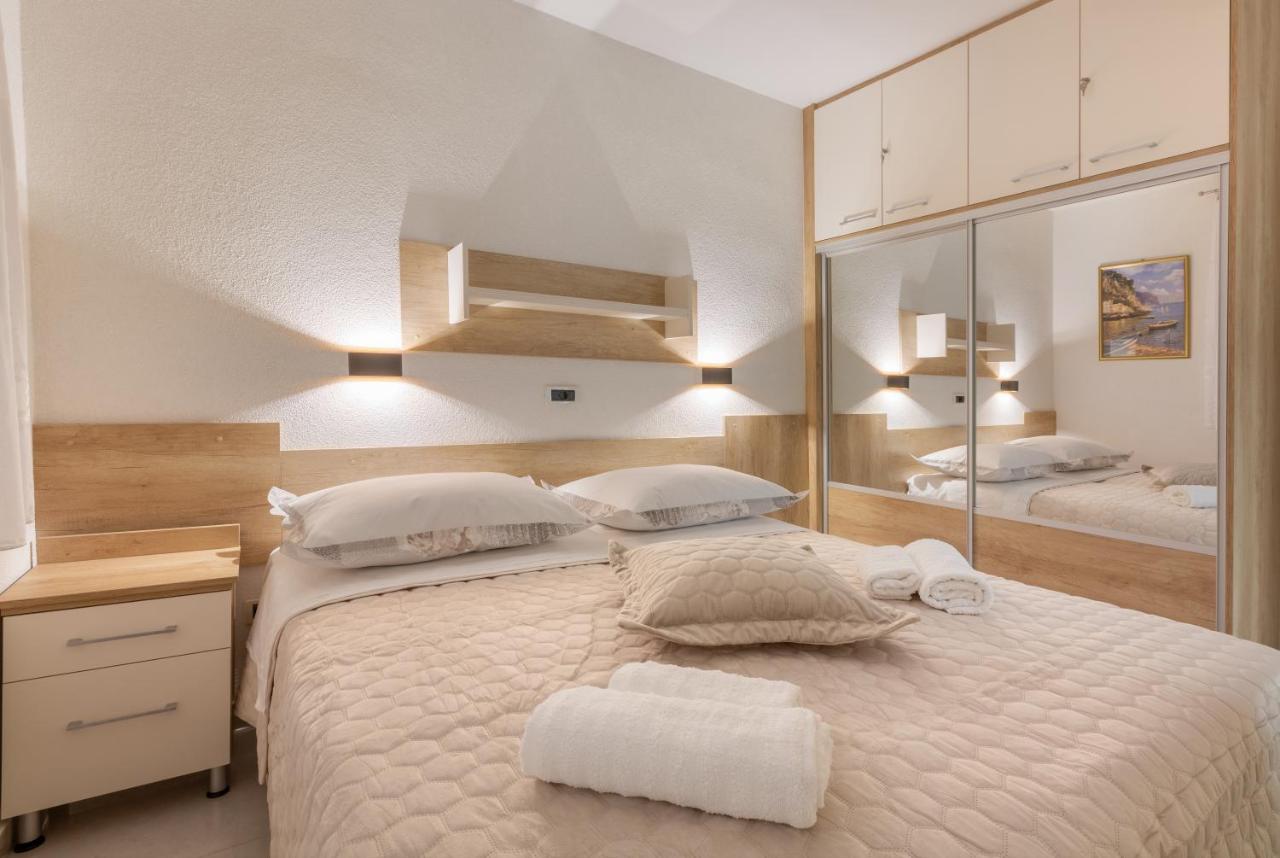 Appartamento Monolocale con 2 Camere da Letto