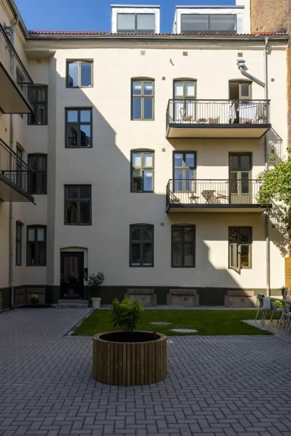 Løkka Suites I Penthouse with Private Rooftop I 2 Bedrooms & 1 Bathroom - B&B Oslo