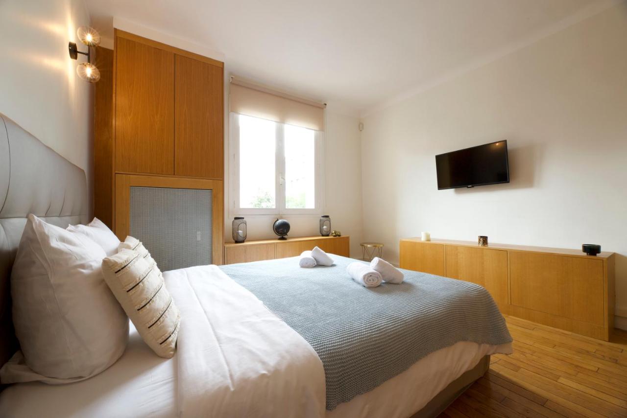 CIA - Champs Élysées Matignon - B&B Parigi