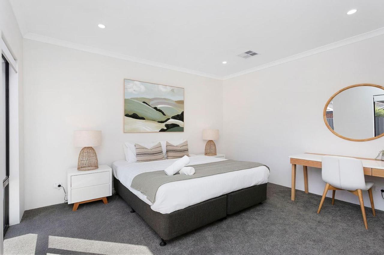 Spacious and modern Dianella - B&B