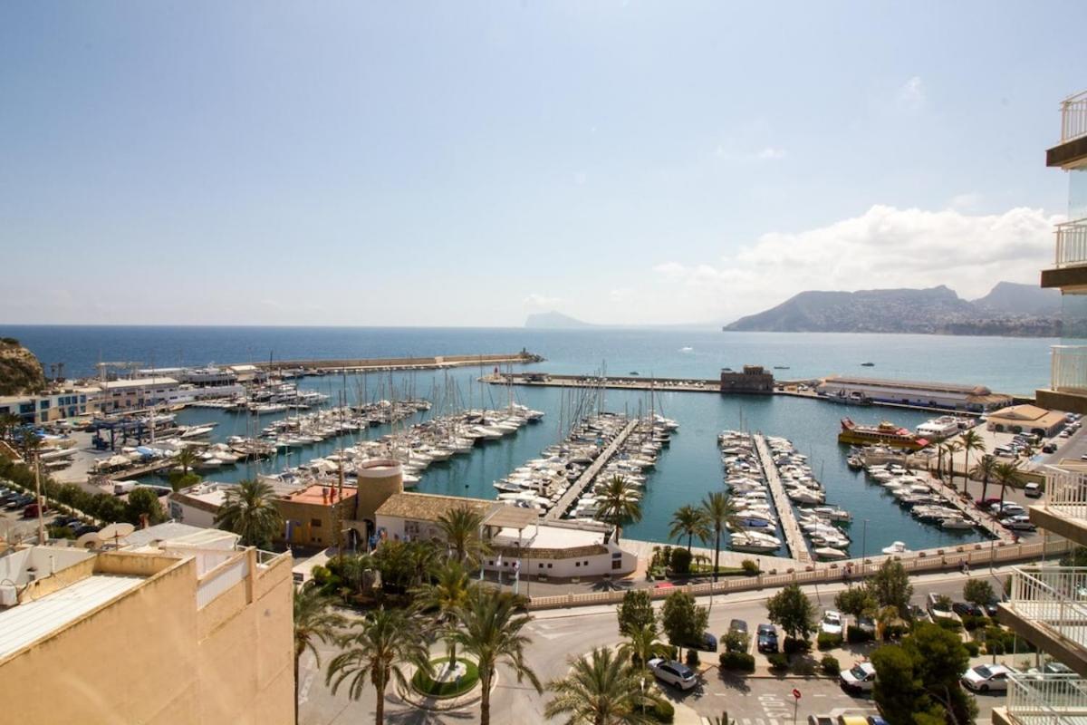 Magnificent Apartment at the Sea - Yacht club - Beach - Natural Reserve IFACH - Chambres d'hôtes Calpe