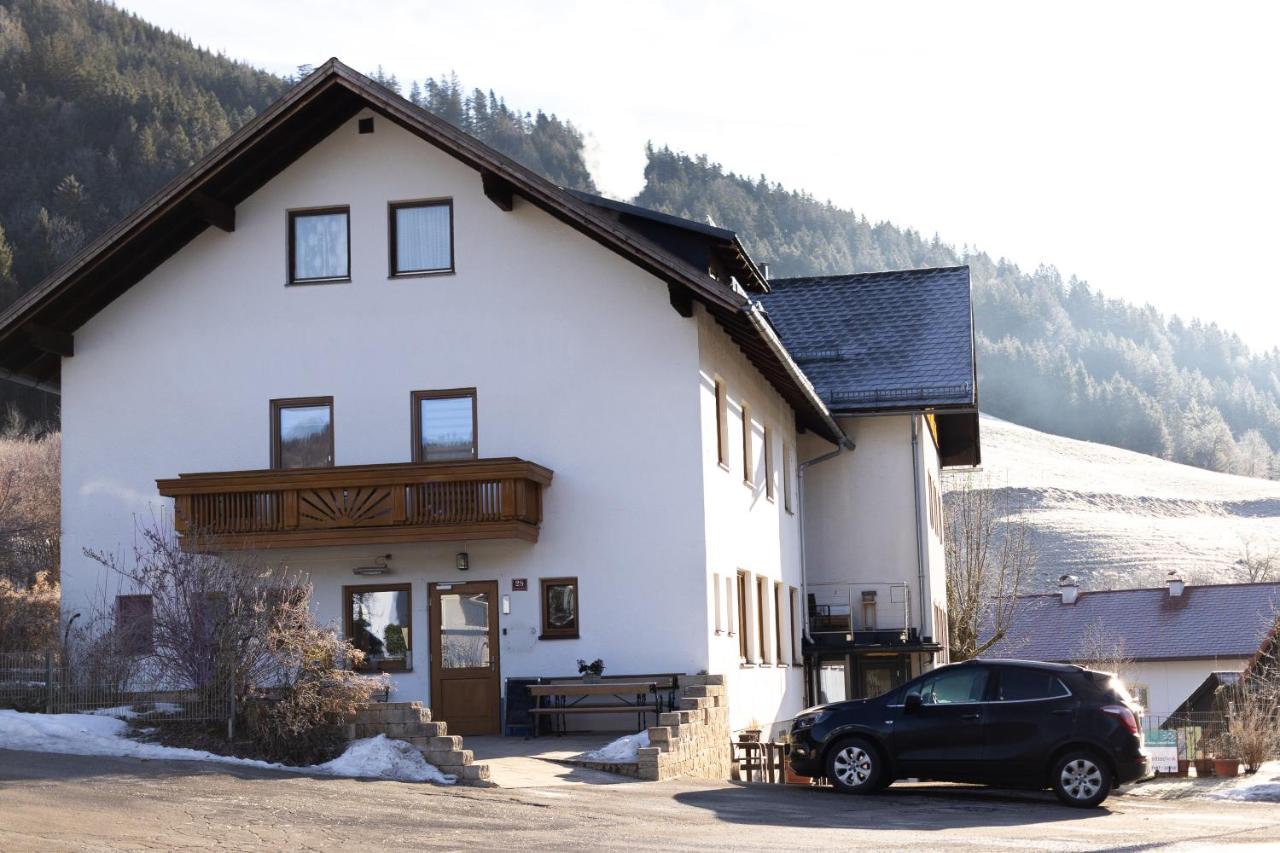Paula's Pension - Bed and Breakfast