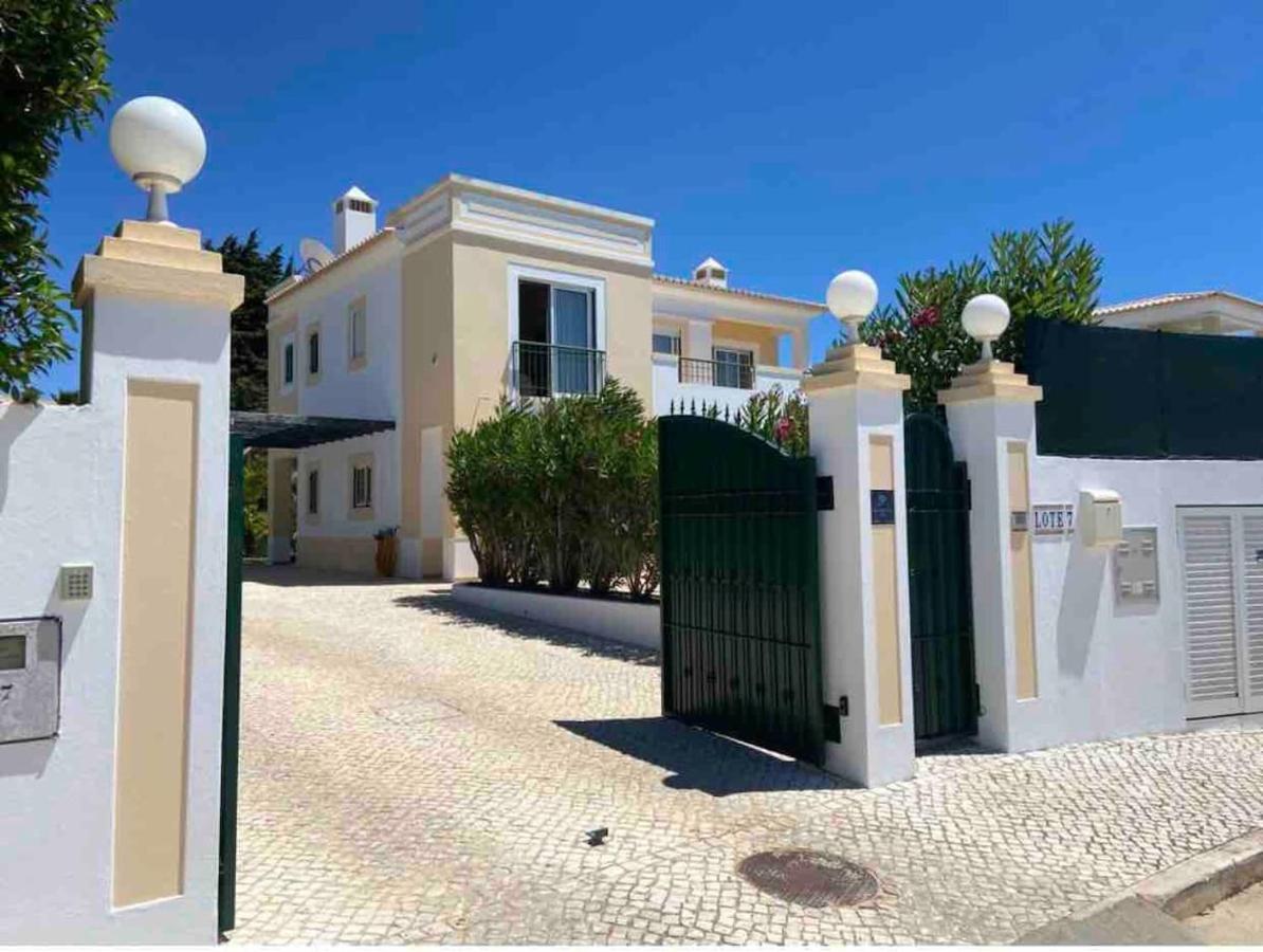 Praia da Luz Mandeliu Exclusive 5 Star Private Villa Heated Pool - Bed and Breakfast Senhora da Luz