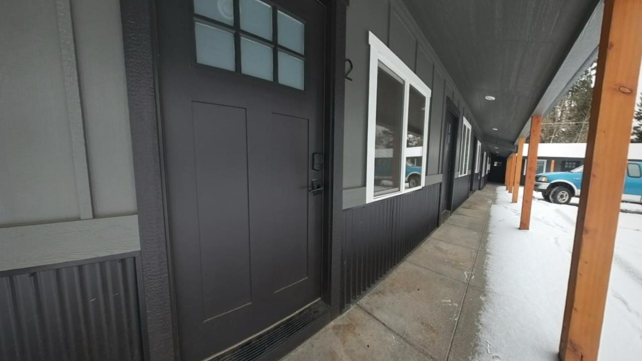 Brand New Pet Friendly Studio Downtown CDA - B&B