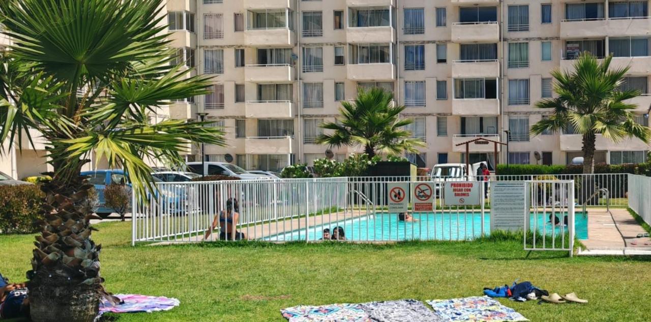 Depto A pasos de la playa-piscina-parking-lavadora-wifi-camas premiun-5pers - B&B La Serena