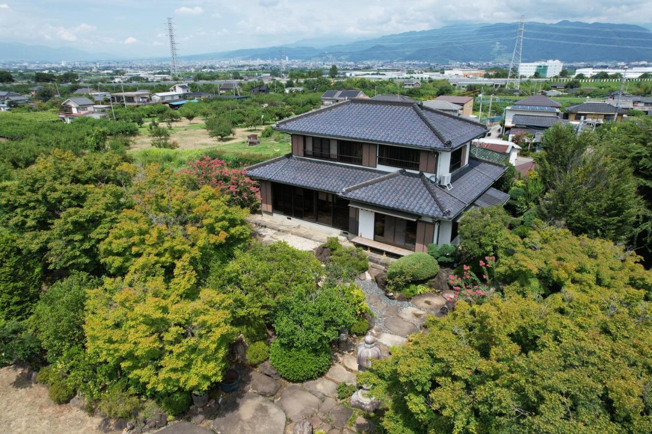 一棟貸し宿marusamarche - Bed and Breakfast Fuefuki