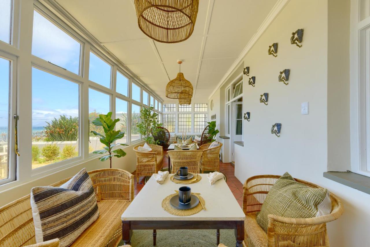 Stoep By Ideas Cartel - B&B Kalk Bay