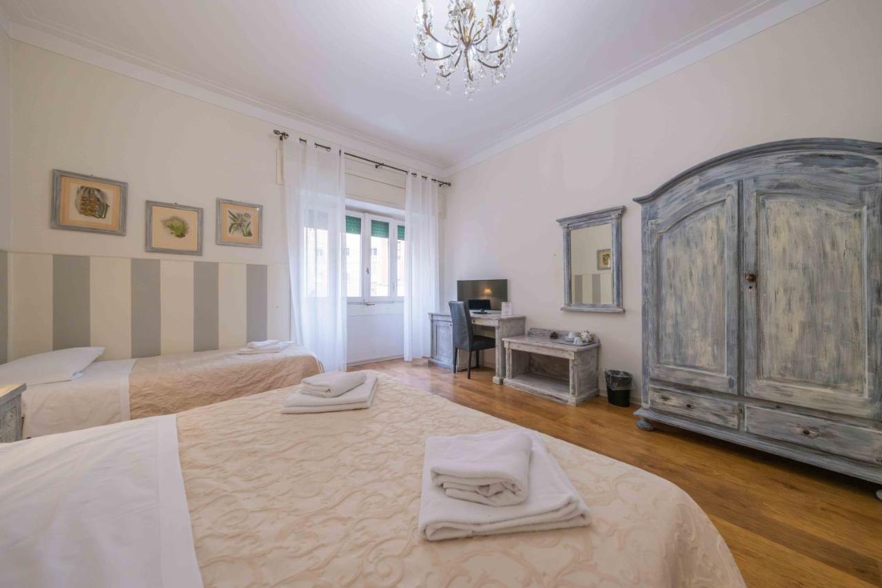 Double Room with Private External Bathroom