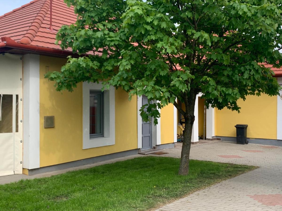Nagyfiúk Vendégház - B&B