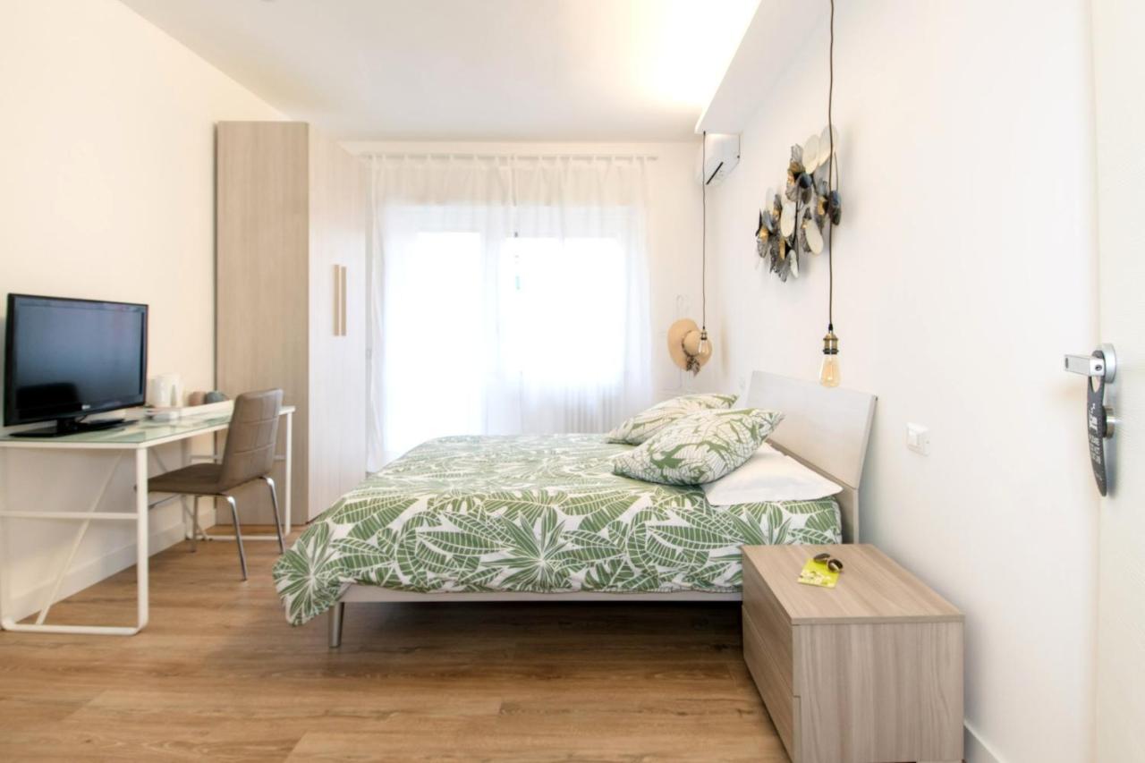 Dreibettzimmer mit eigenem externen Bad