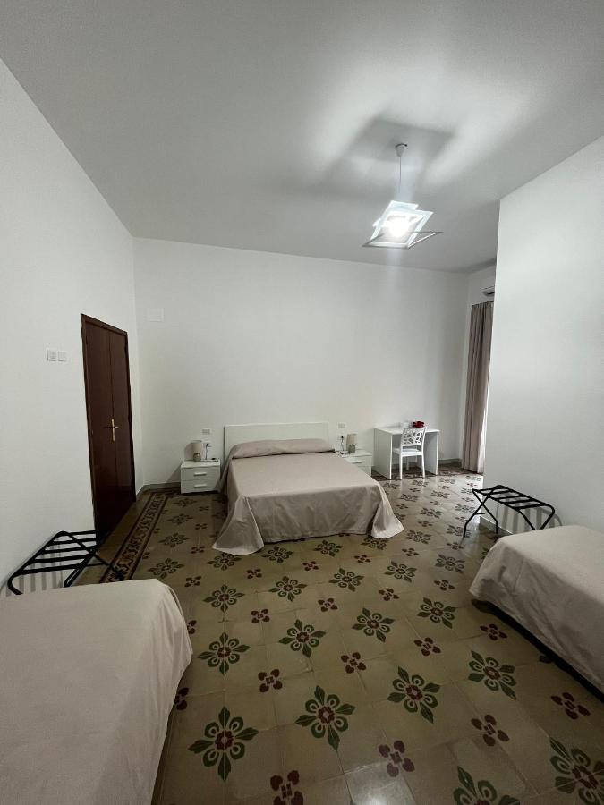 Chambre Quadruple avec Salle de Bains Privative