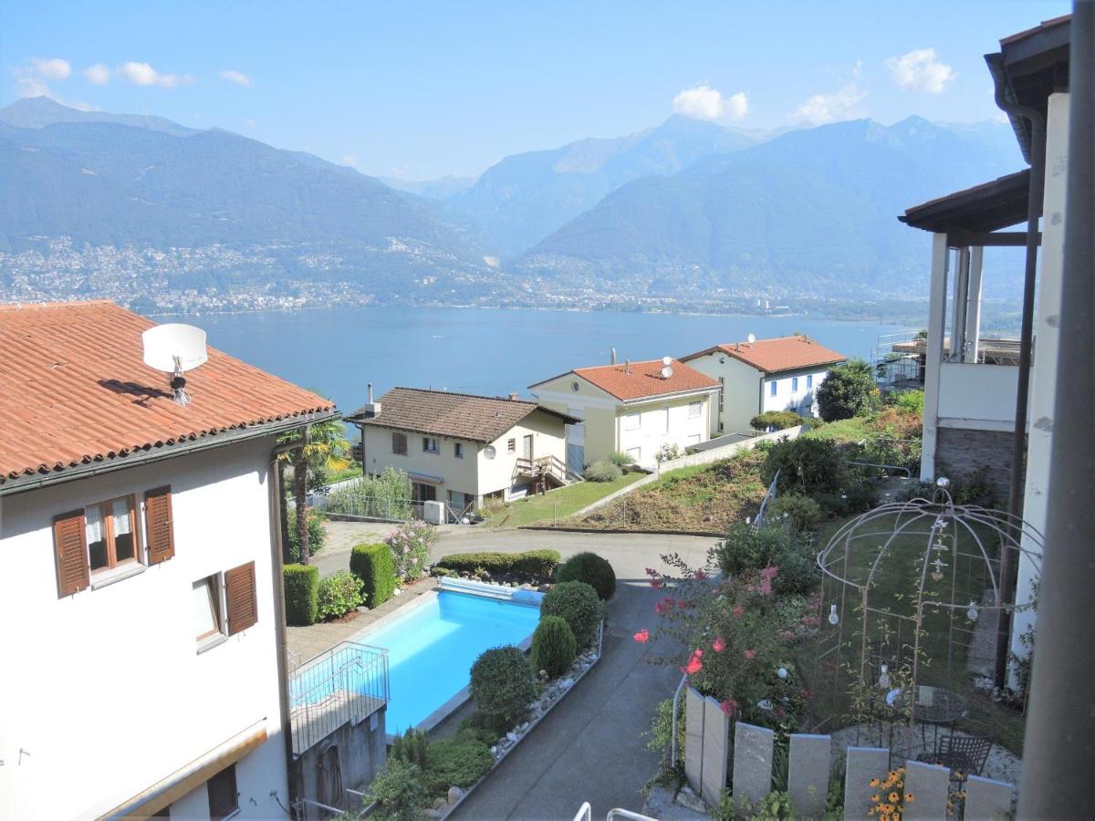 Residenza al Castagno Duplex by Fewotessin - B&B Piazzogna