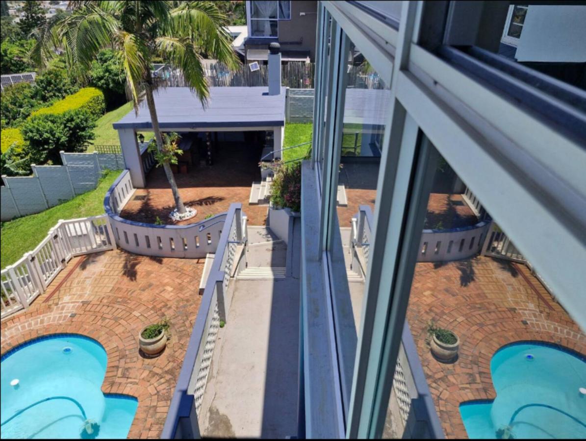 Spacious 4-Bedroom Home with Pool & Ocean Views - B&B