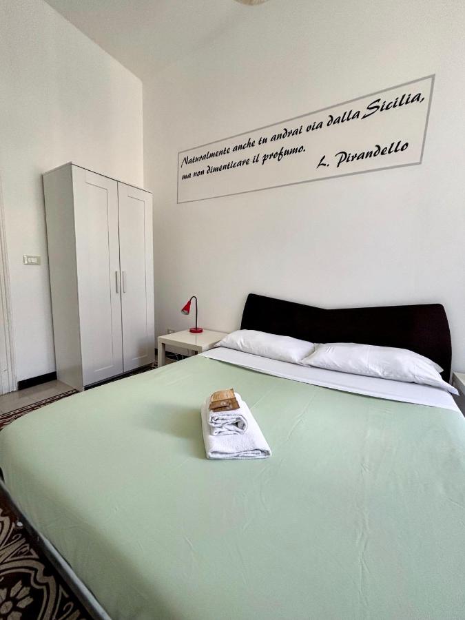 Standard Single Room with Shared Bathroom