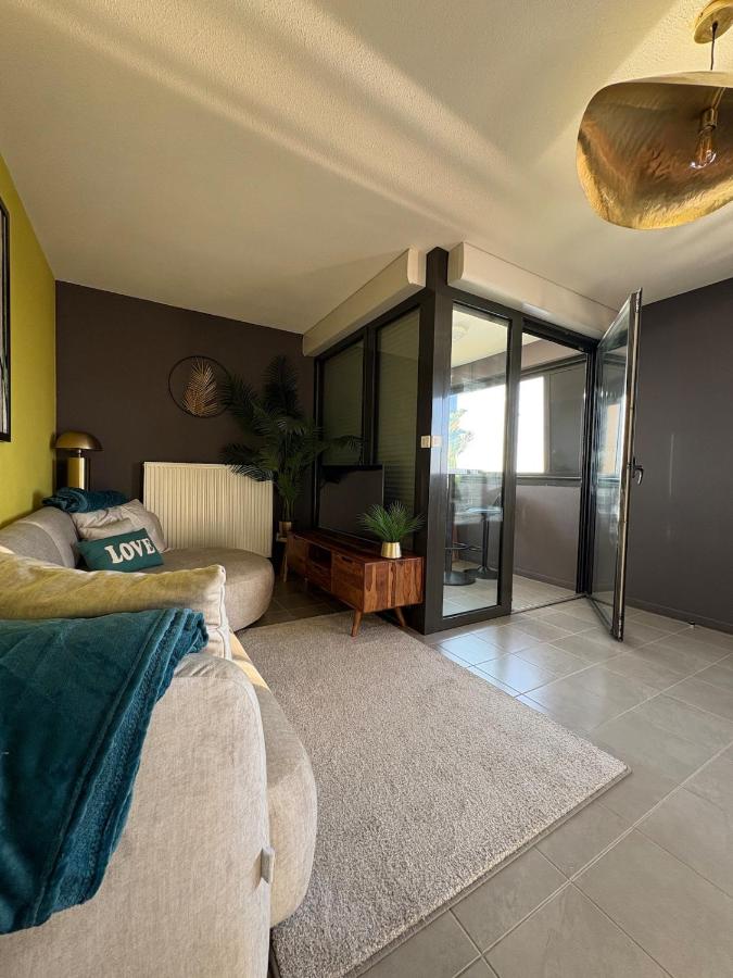 Appartement unique, coloré en Citadelle - Bed and Breakfast