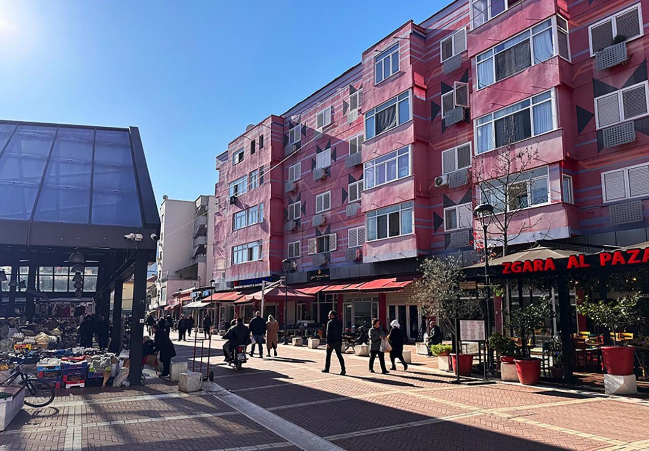 Chic Apt with New Bazaar View - Ferienwohnung Tirana