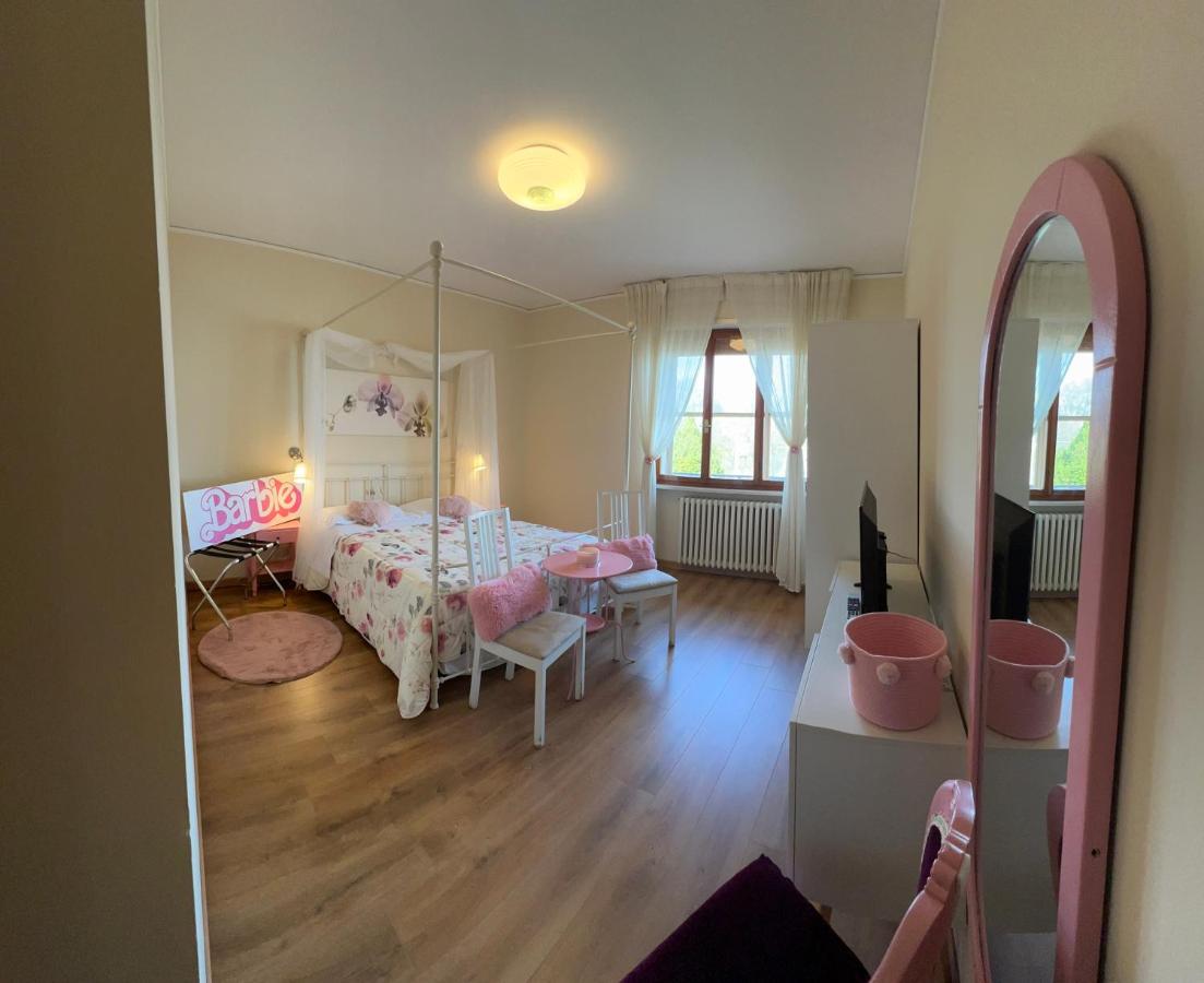 Kamer met Kingsize Bed en Uitzicht op Meer