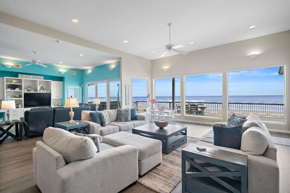 Beachfront Beauty with Hot Tub - 10 Steps to Sand - Ferienwohnung Galveston