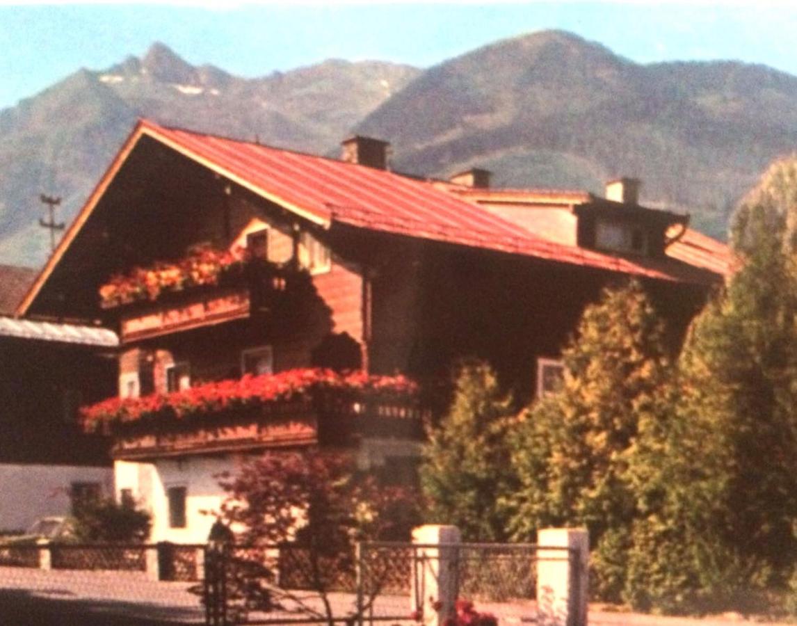 Pension Kuntschner - B&B