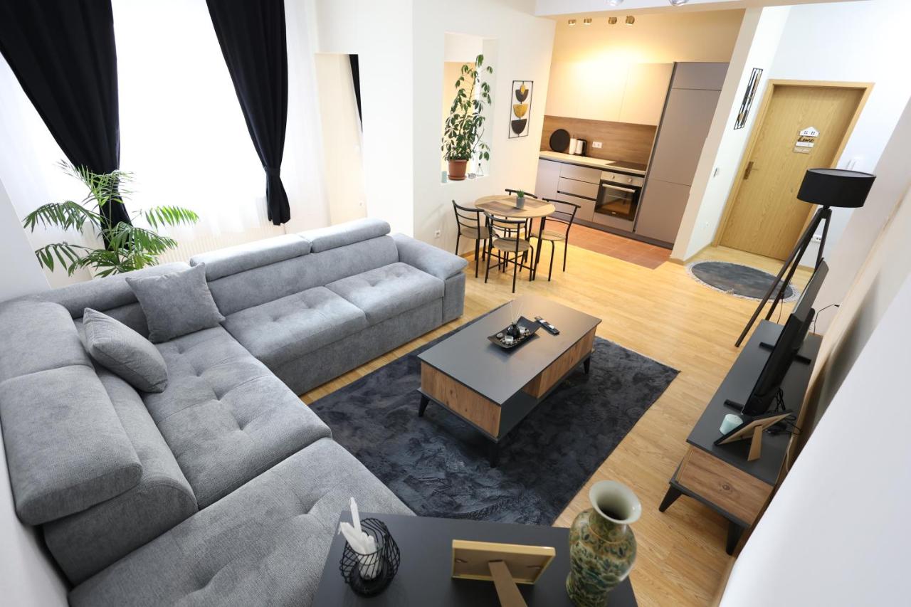 Central Prime Apartments 01 - B&B