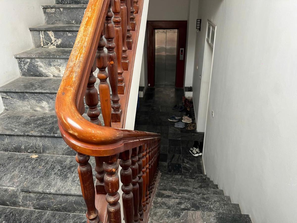 Monthly Rent Westlake Apartment - B&B Hanoi