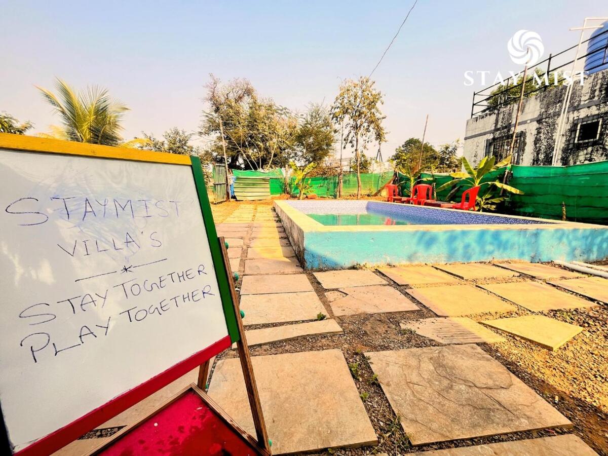 Green Manor Villa I Stay Mist - B&B Dhamni