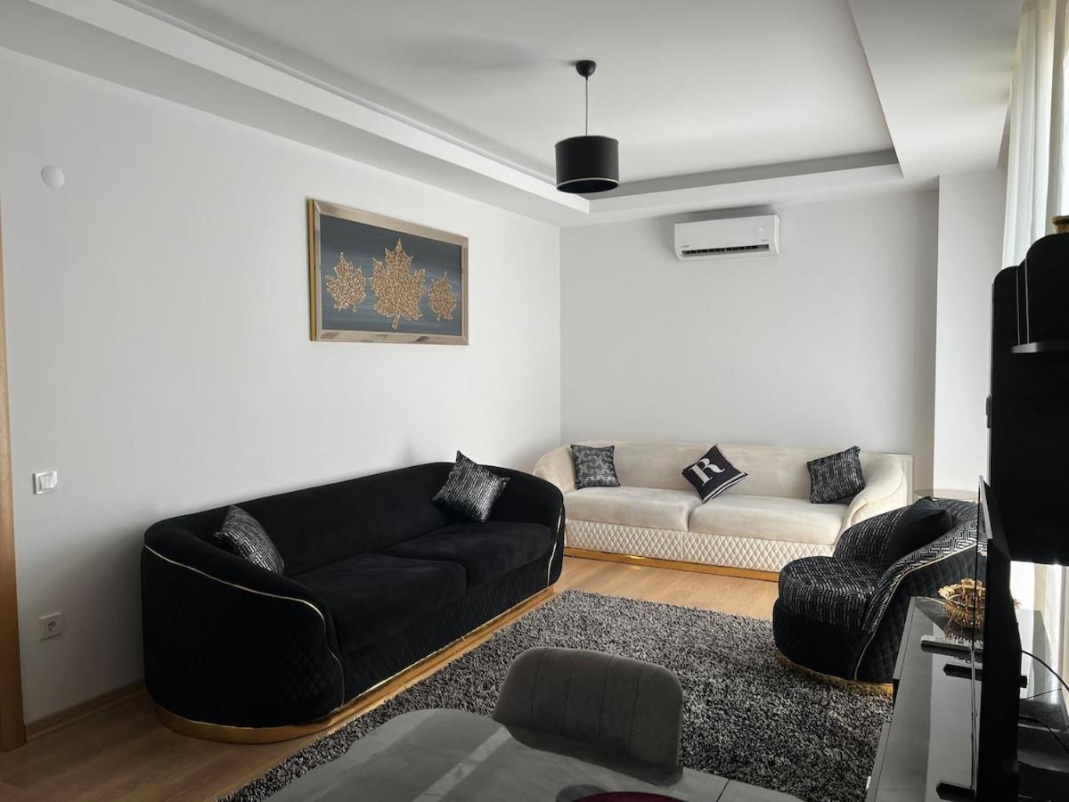 Luxury Designed Comfortable 2 Rooms & 1 Living room Apartment Free Parking Garaj - Ferienwohnung Esenyurt