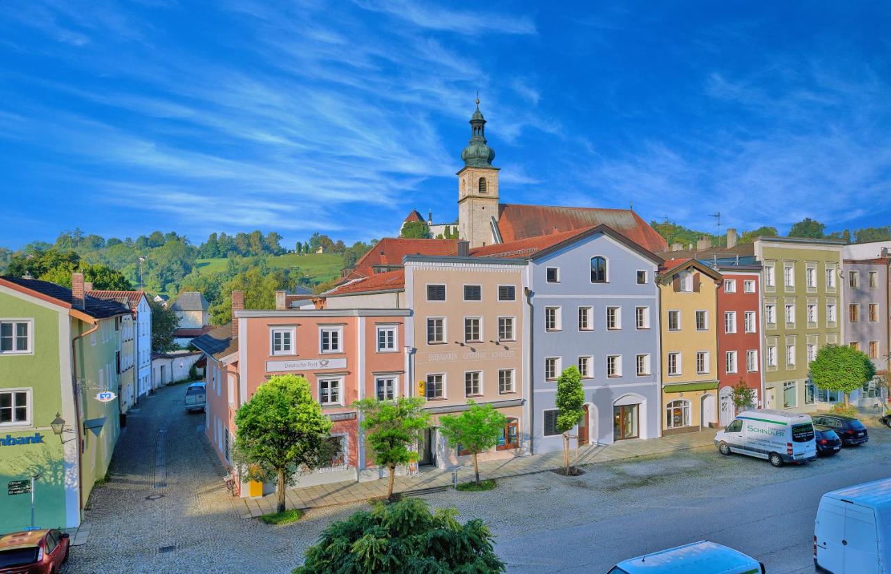 Ferienwohnung Stadtplatz 28 Tittmoning Burghausen Salzburg Familie - Chambres d'hôtes Tittmoning