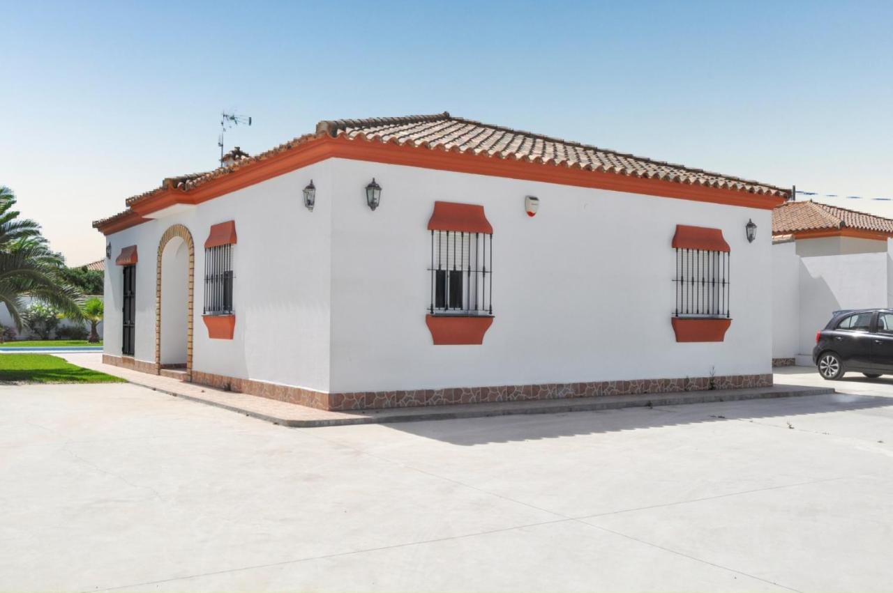 Charming villa in Chiclana de la Frontera with private pool - B&B Chiclana de la Frontera