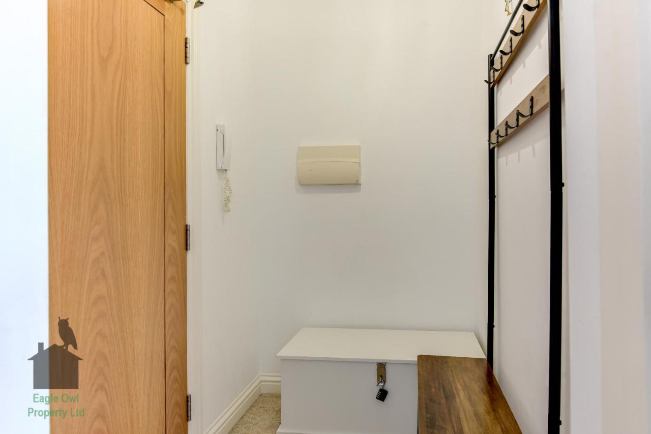 One Bedroom Apartment by Worthing seafront - B&B
