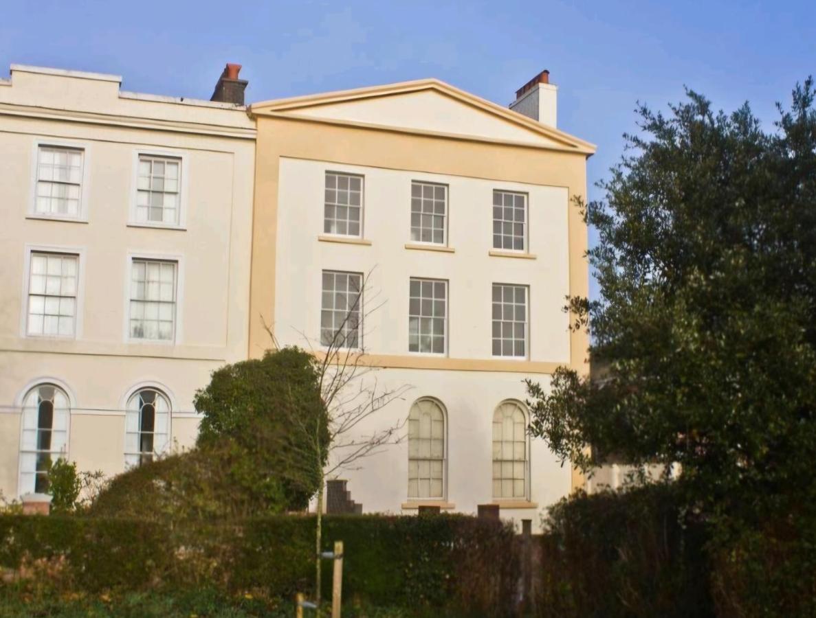 Devon House - B&B