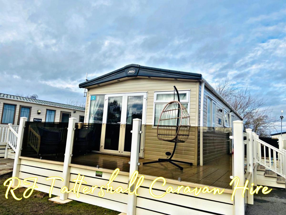 RJ Luxury caravan hire 2 with Hot Tub - Chambres d’hôtes