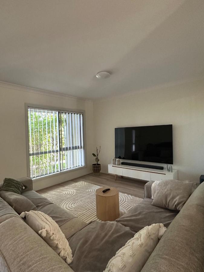 3BR family home, townhouse with free community pool and tennis court access - B&B Glenwood